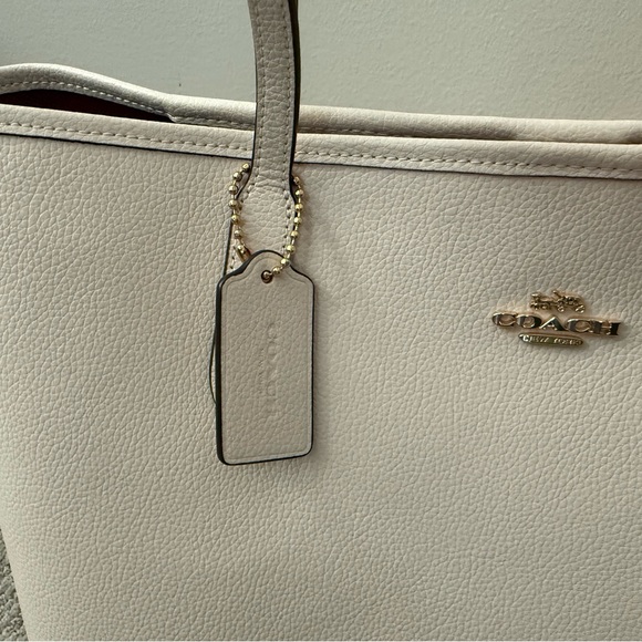 Coach Chalk Pebble Leather Tote with Signature Zip Wallet - Picture 6 of 14